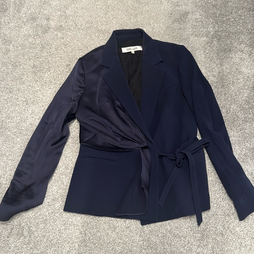Diane von Furstenberg Navy Wrap Blazer – Size 6